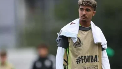 عمر خضر يشارك مع أستون فيلا في الدوري الإنجليزي للشباب