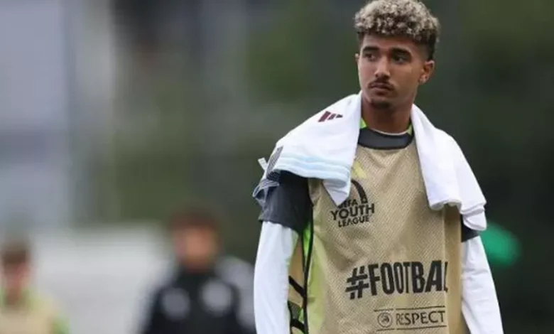 عمر خضر يشارك مع أستون فيلا في الدوري الإنجليزي للشباب