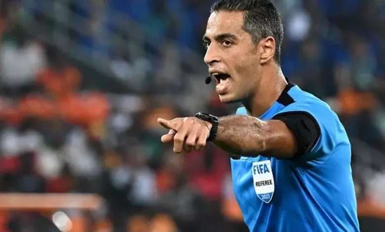 صافرة أمين عمر تحكم مباراة الأهلي والمصري في الدوري