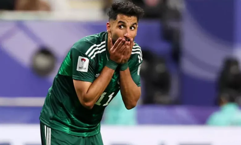 فحص طبي يحسم مصير نجم السعودية من لقاء كوت ديفوار