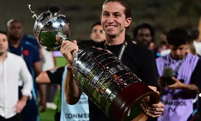 كيف قاد فيليبي لويس فلامنجو إلى القمة؟