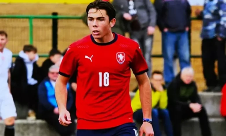 لويس بوفون يسجل أول هاتريك له مع منتخب التشيك