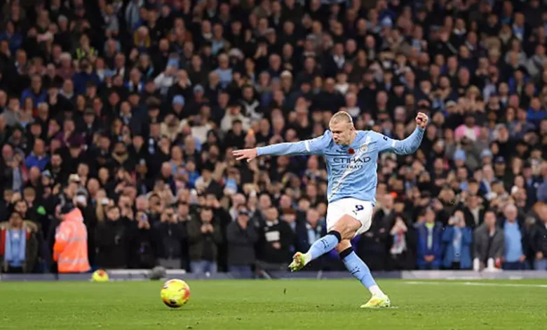 مامارداشفيلي يتصدى لركلة جزاء من هالاند