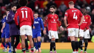 مانشستر يونايتد ينافس كبار البريميرليج على مدافع سوبر