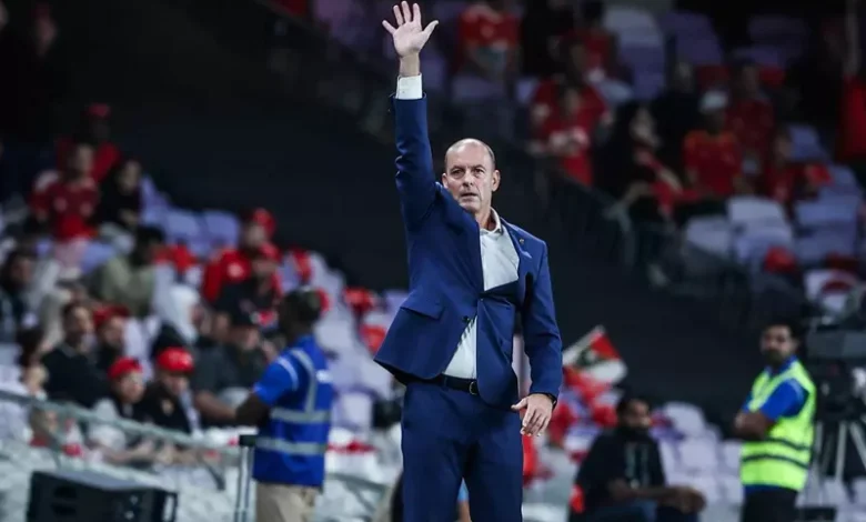 محاضرة فنية من توروب للاعبي الأهلي قبل مواجهة الزمالك