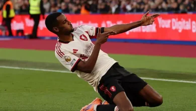 أول تعليق من إيزاك بعد إحراز هدفه الأول مع ليفربول