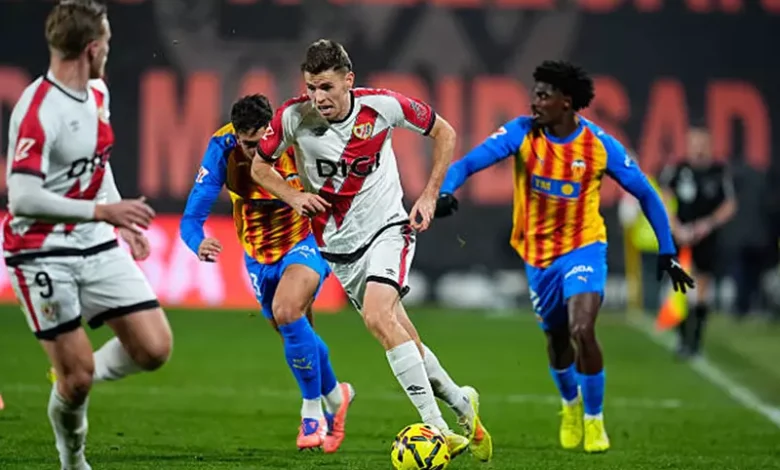 رايو فاييكانو يواصل سلسلة تعادلاته أمام فالنسيا بالليجا