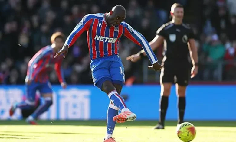 رغم لمس الكرة مرتين.. لماذا أُعيدت ركلة جزاء ماتيتا؟