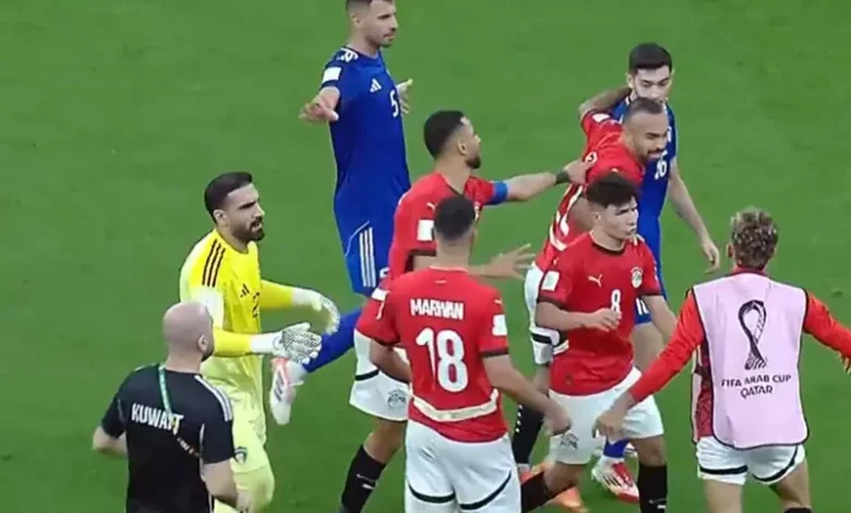 مشادات بين لاعبي مصر والكويت في كأس العرب